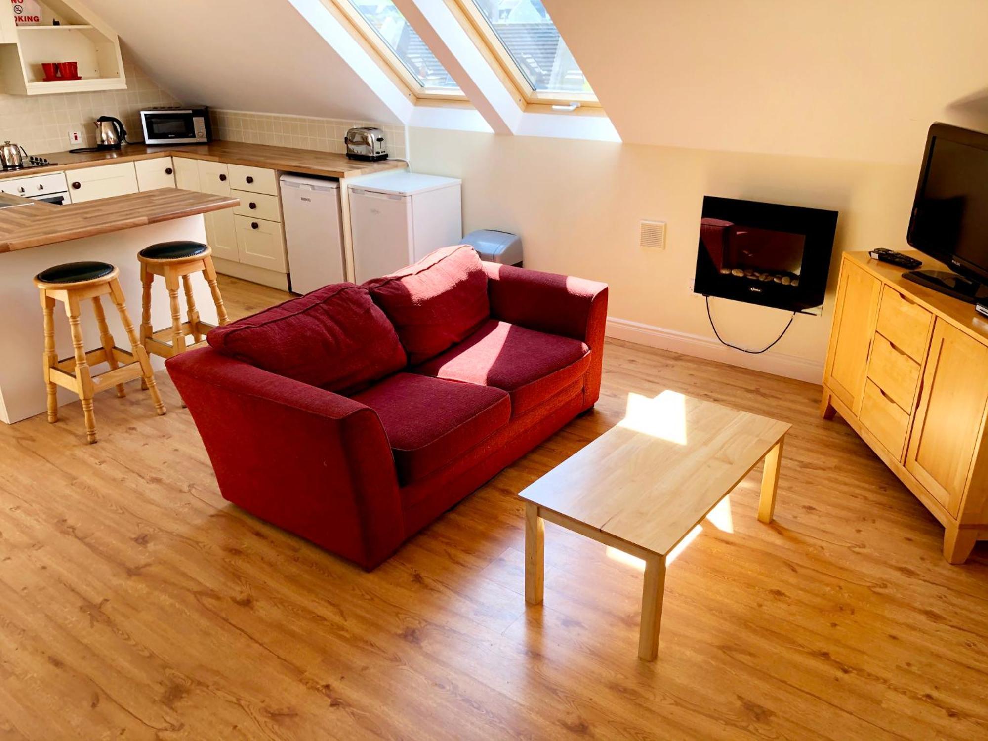 Clairhouse Accommodation Лехинч Екстериор снимка